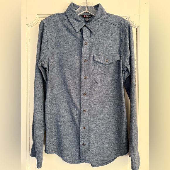sherpa adventure gear Other - Sherpa Men's Blue Button-Up Shirt